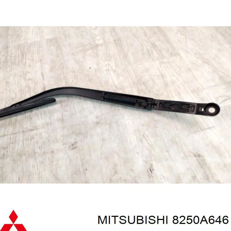  Важіль склоочисника Mitsubishi Outlander 