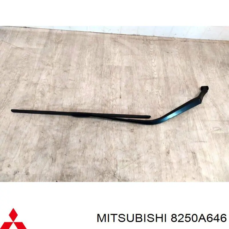 Купити Важіль склоочисника Mitsubishi Outlander II XL CWW