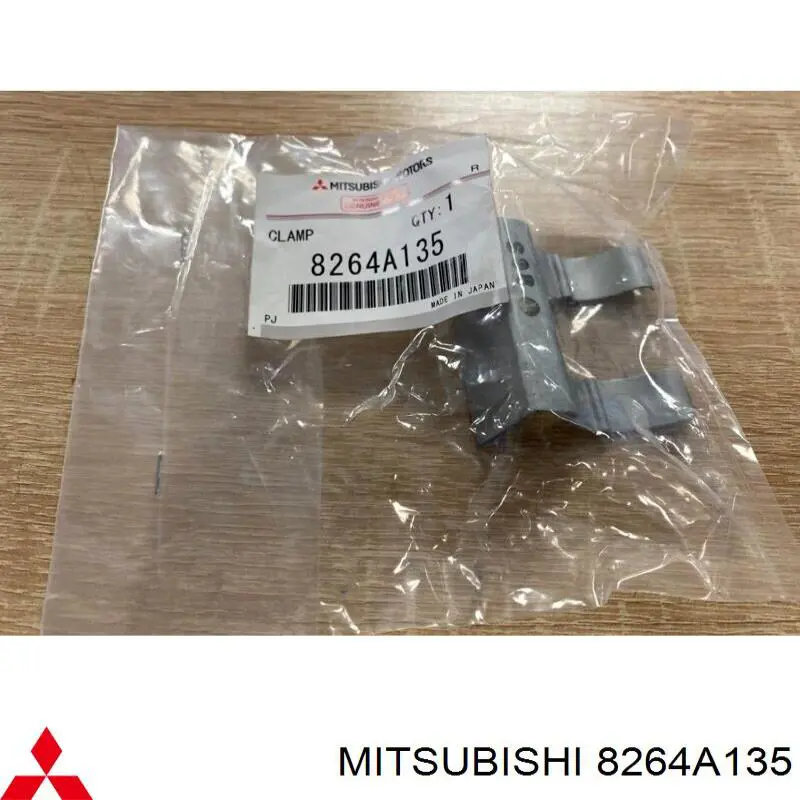  8264A135 Mitsubishi