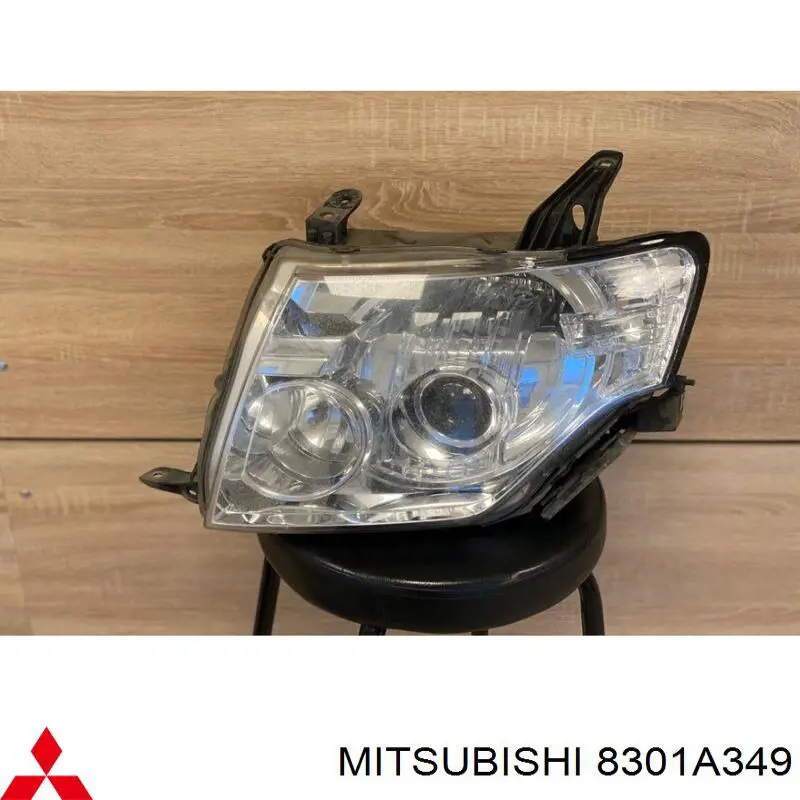 8301A349 Mitsubishi Фара правая