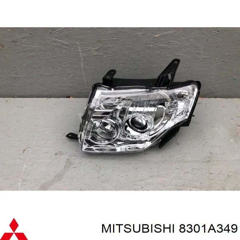 Фара права 8301A349 Mitsubishi