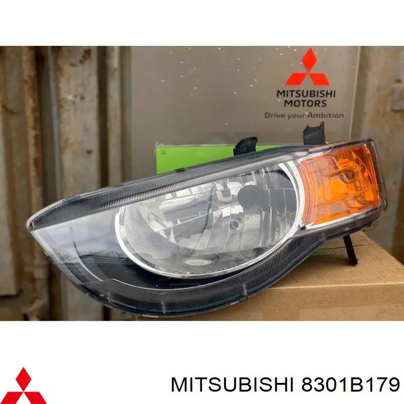 8301B179 Mitsubishi Фара дальнього світла в зборі