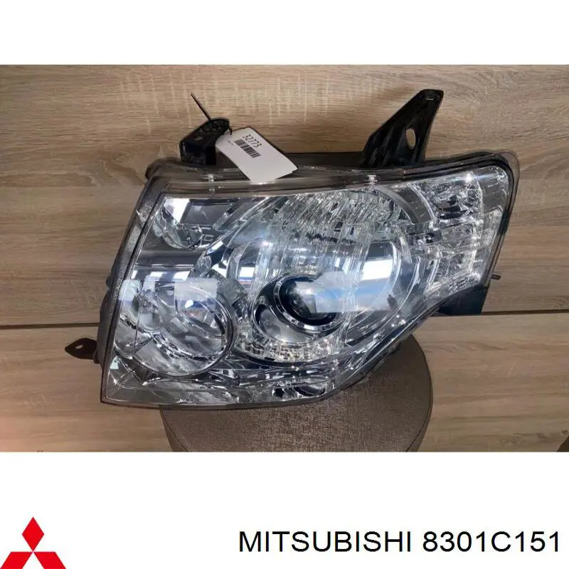 Купити 8301C151 Mitsubishi Основна фара в зборі ліва