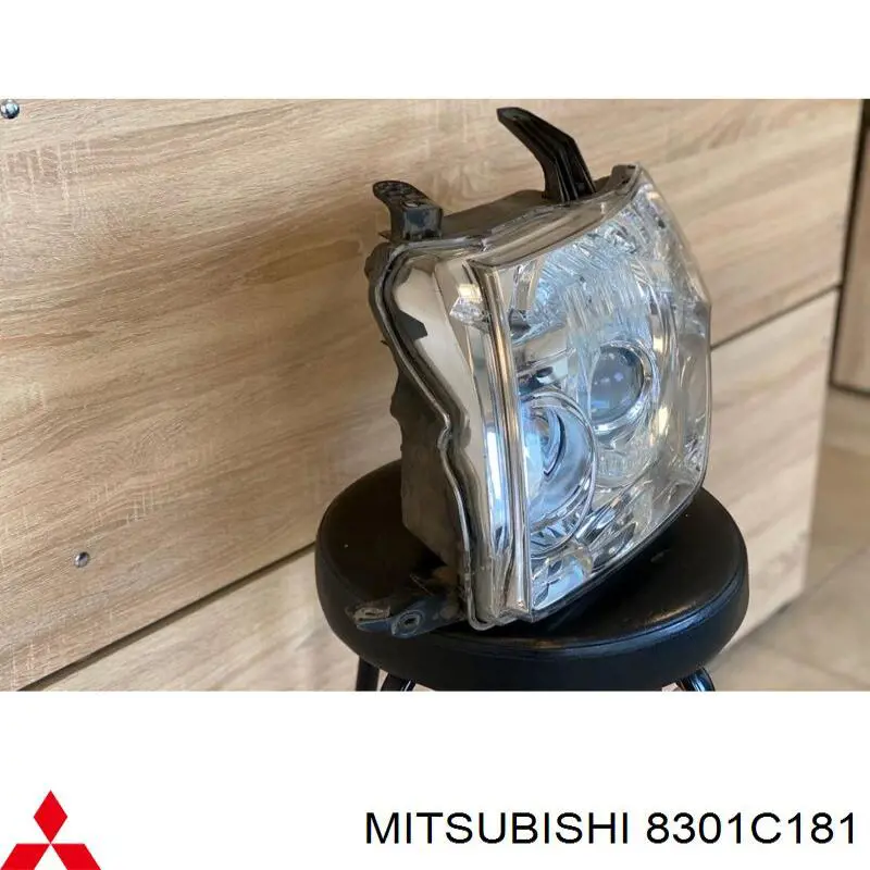 Купити 8301C181 Mitsubishi Фари