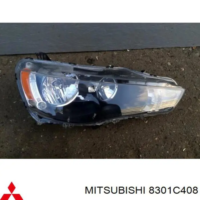 8301C408 Mitsubishi фара права
