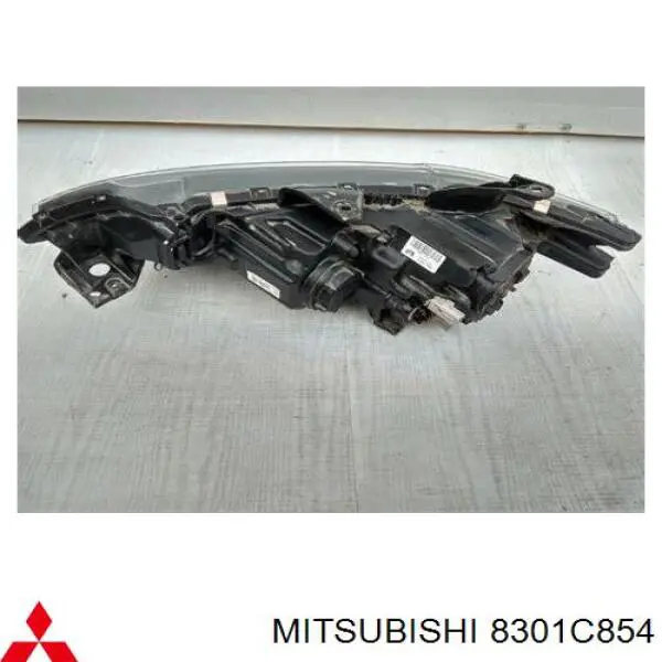 Купити 209957169 TYC Права блок фара