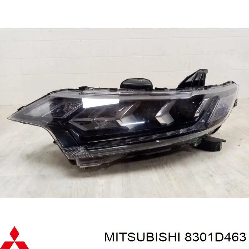 Фари Mitsubishi 8301D463 ціна, від 1416.62 USD