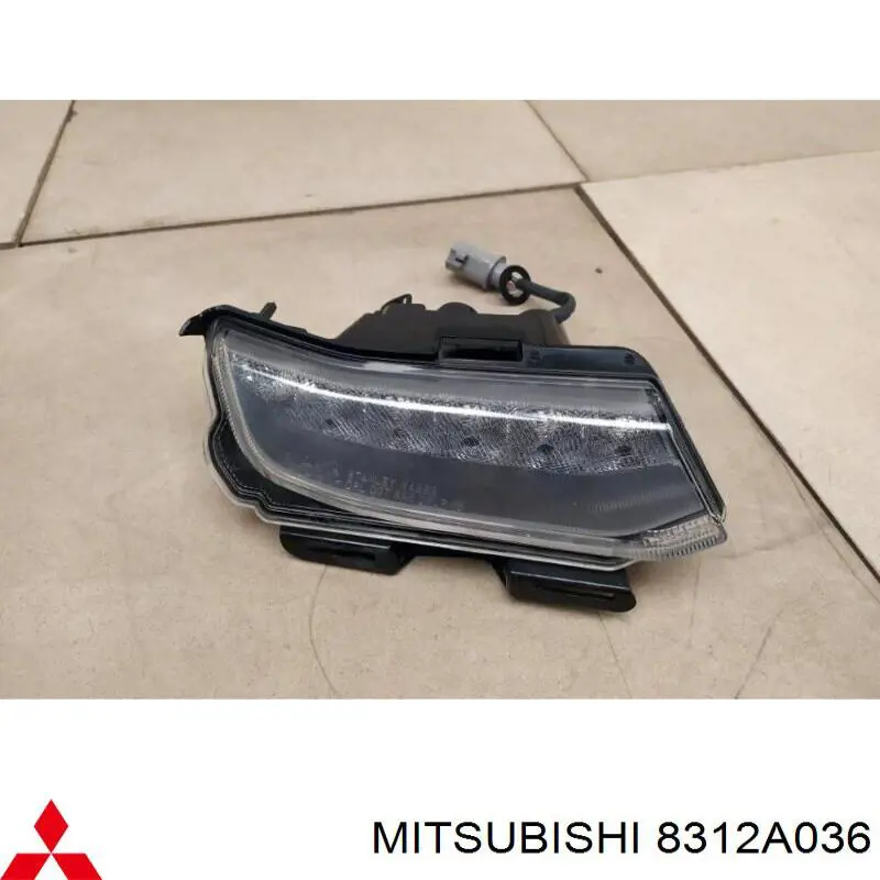 8312A036 Mitsubishi Ходові вогні, праві