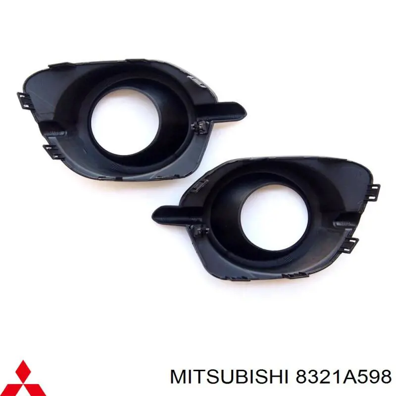 Ободок/окантовка фари противотуманной, правий Mitsubishi Pajero SPORT (KH) (Міцубісі Паджеро)