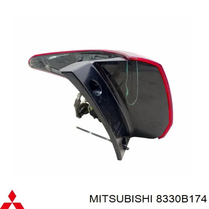 8330B174 Mitsubishi Фара задня права зовнішня