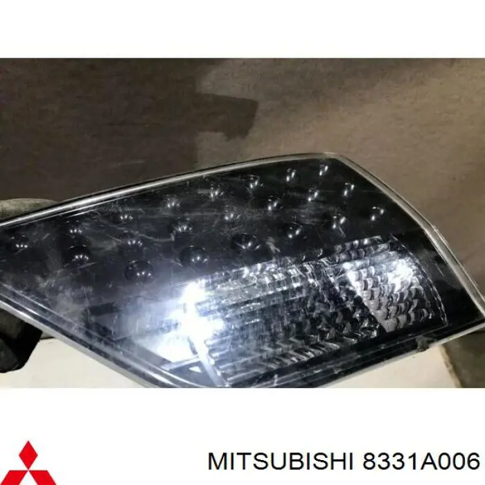 Ліхтар задній правий, внутрішній Mitsubishi Outlander 40 (CWW) (Міцубісі Аутлендер)