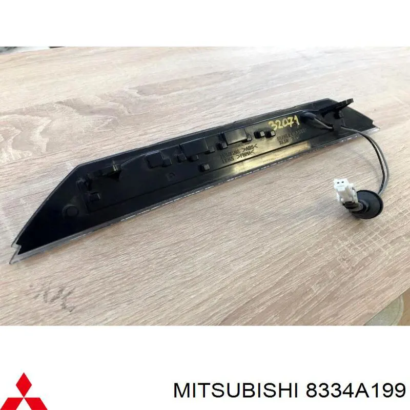 Стоп-сигнал заднього скла на Mitsubishi ASX  GA