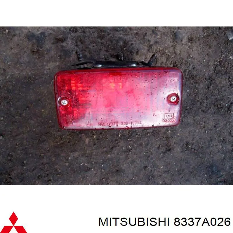 8337A026 Mitsubishi Фара задня, права