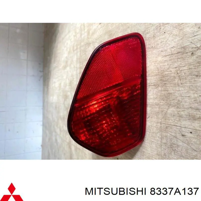 Фара протитуманна задня, ліва Mitsubishi Outlander (GF, GG) (Міцубісі Аутлендер)