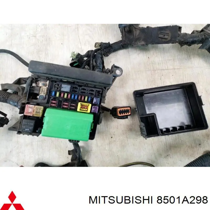 Коробка запобіжників Mitsubishi Lancer IX універсал (CSW) (2003 - 2008) ціна, від 28.25 USD