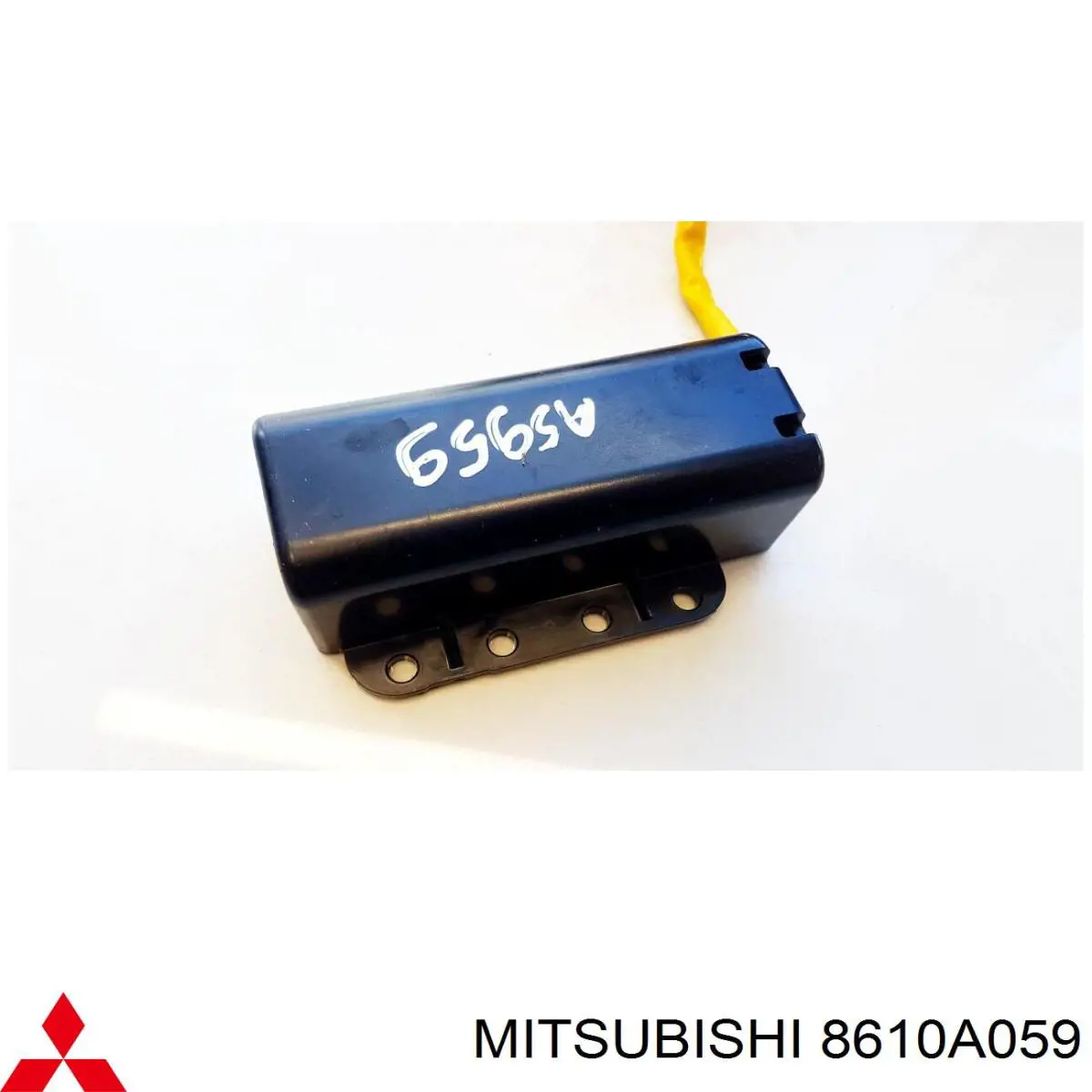 8610A059 Mitsubishi 