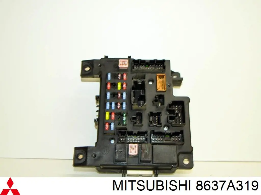 8637A319 Mitsubishi блок запобіжників