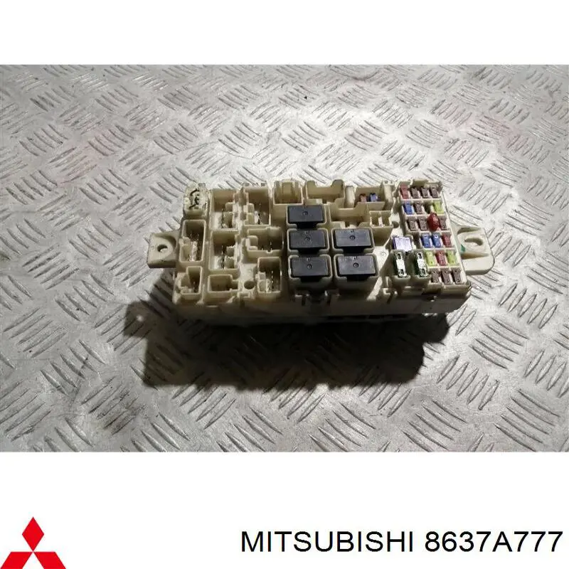 Коробка запобіжників Mitsubishi 8637A777 ціна, від 96.69 USD