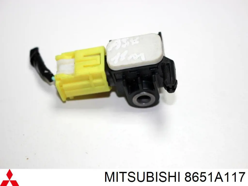 Датчик Ейрбег передній Mitsubishi 8651A117 ціна, від 13.81 USD