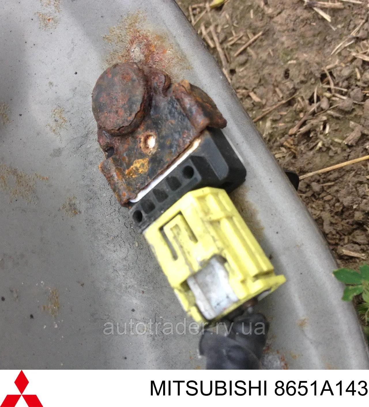 Датчик Ейрбег передній Mitsubishi 8651A143 ціна, від 9.72 USD