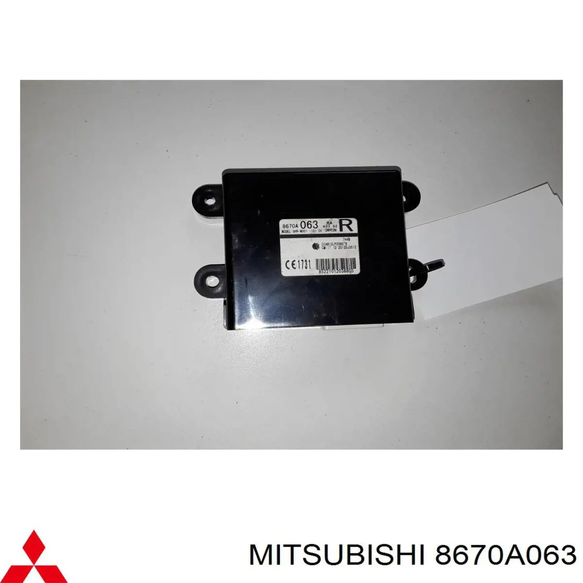 8670A063 Mitsubishi 