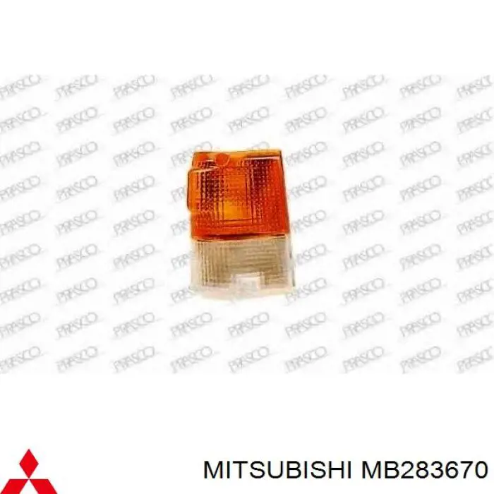 MB283670 Mitsubishi Габарит-покажчик повороту, правий