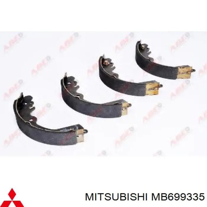 MB699335 Mitsubishi колодки гальмові задні, барабанні