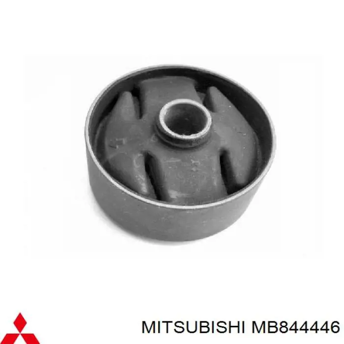 MB844446 Mitsubishi сайлентблок балки кріплення коробки передач