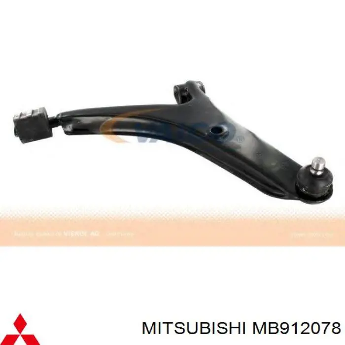 Правий важіль передній нижній підвіски Mitsubishi MB912078