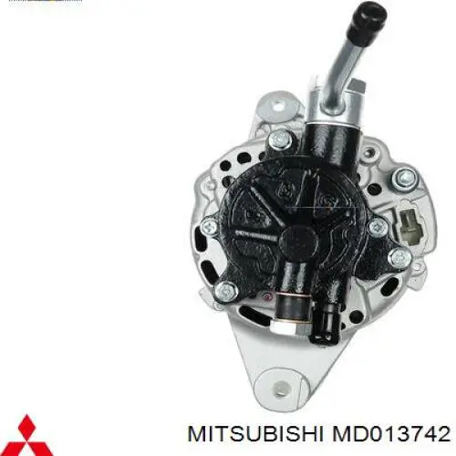 MD013742 Mitsubishi Авто генератор