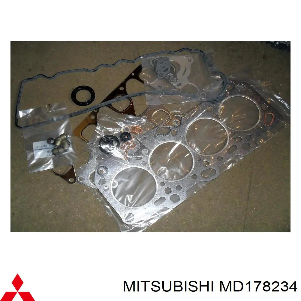 MR450524 Mitsubishi прокладка впускного колектора
