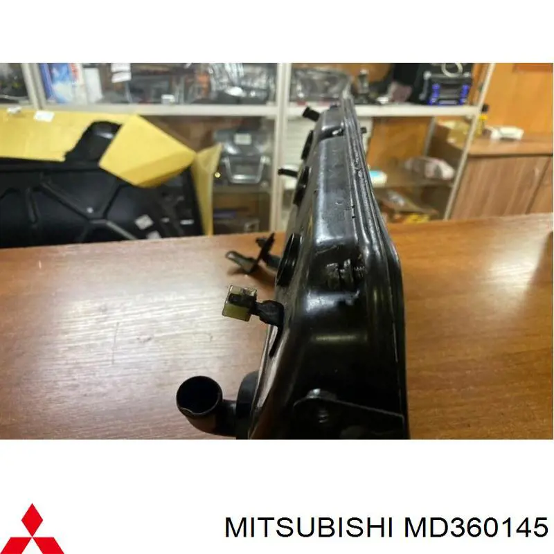 Кришка клапанна, права Mitsubishi Pajero SPORT (K90) (Міцубісі Паджеро)