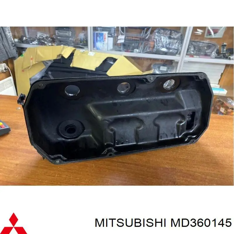 Кришка клапанна, права Mitsubishi MD360145 ціна, від 340.79 USD