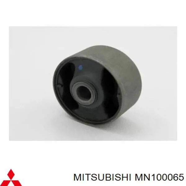 Сайлентблок траверси кріплення заднього редуктора, задній MN100065 Mitsubishi