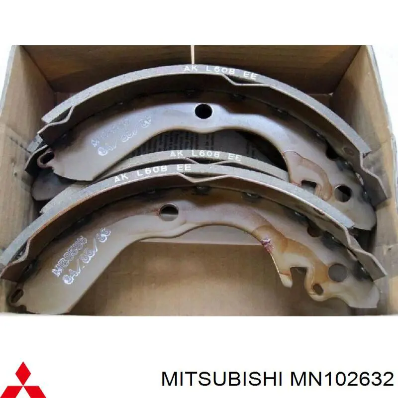 Купити MN102632 Mitsubishi Колодки гальмові задні, барабанні