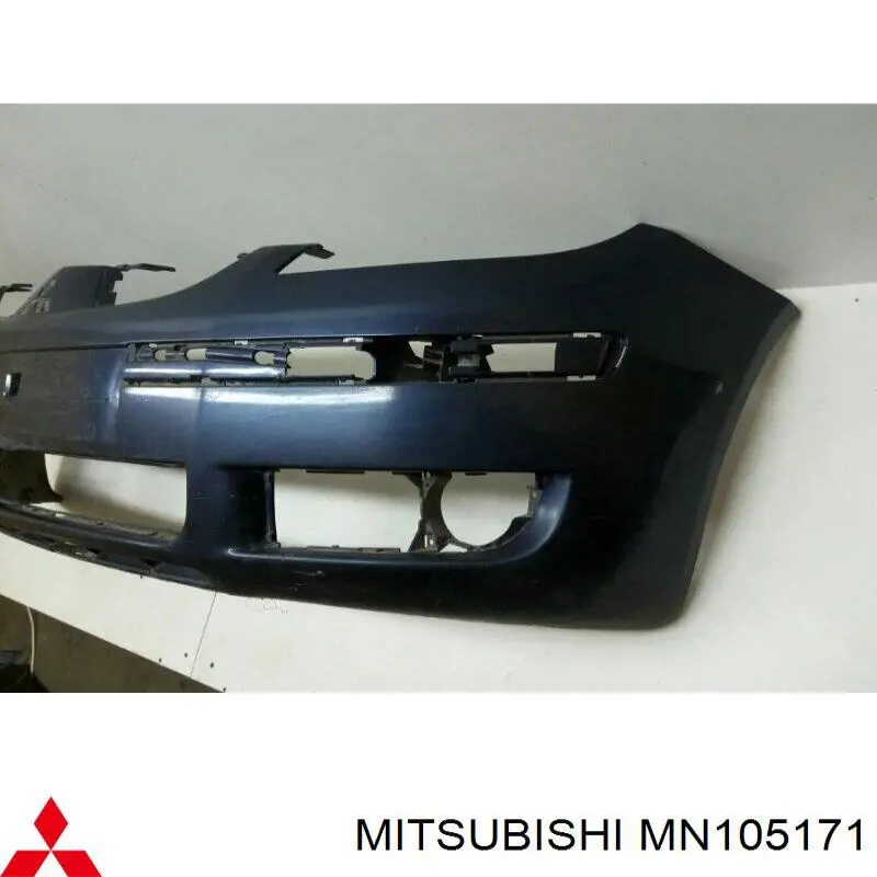 MN105171 Mitsubishi бампер задній