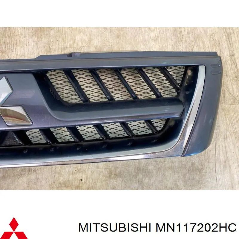 Решітка радіатора MN117202HC Chrysler