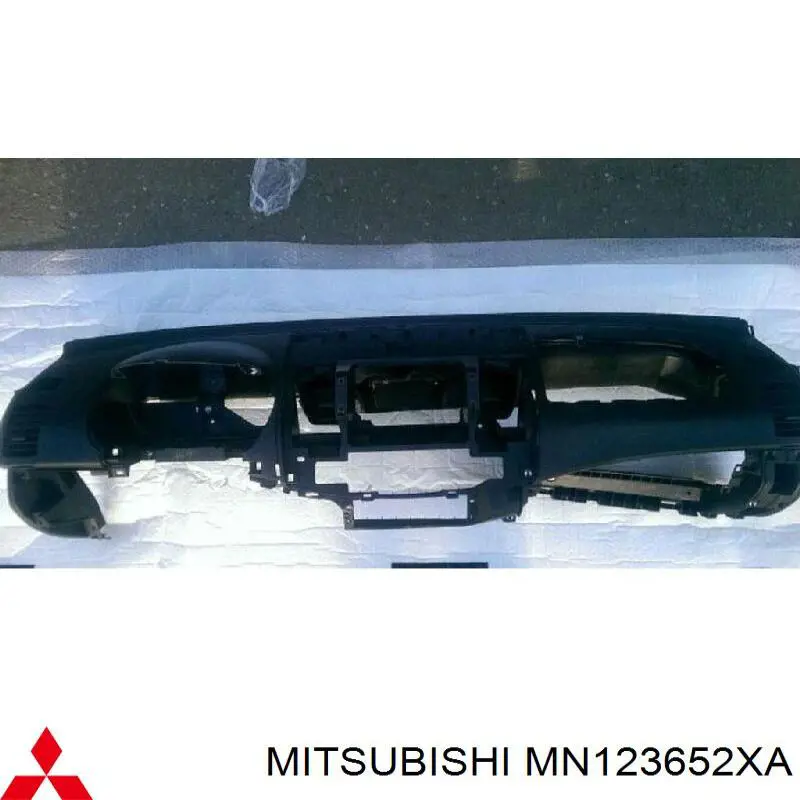 MN123652XA Mitsubishi Приладова панель