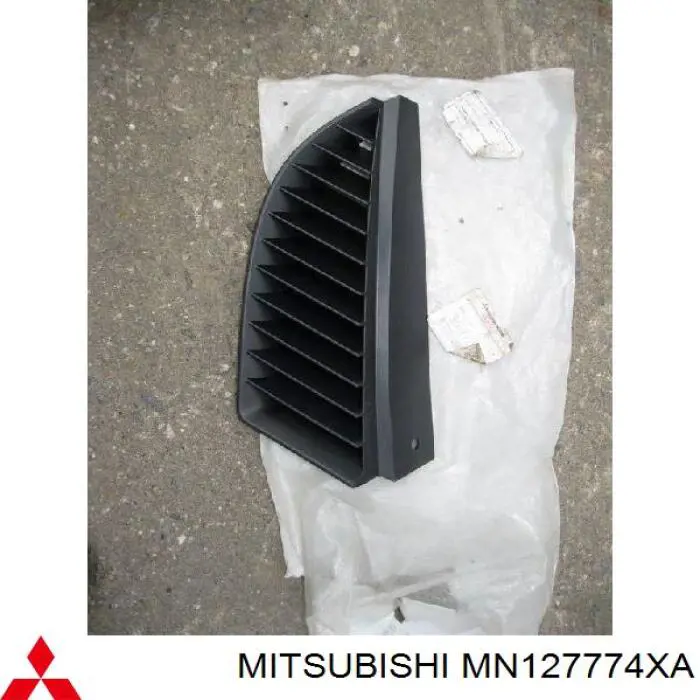 Решітка радіатора права Mitsubishi MN127774XA ціна, від 12.64 USD