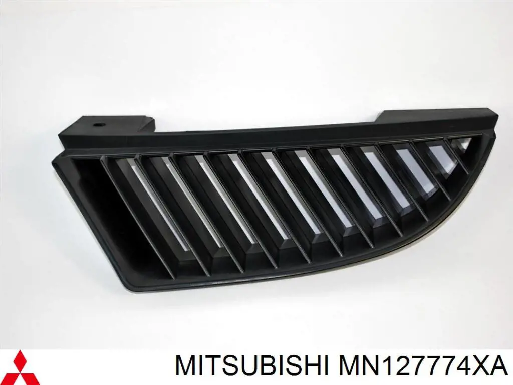 MN127760XA Mitsubishi решітка радіатора права
