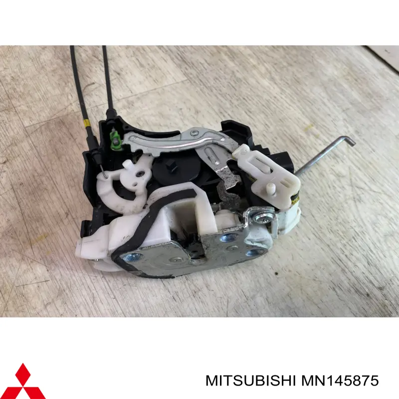 Купити MN145875 Mitsubishi Замок задньої двері, лівої