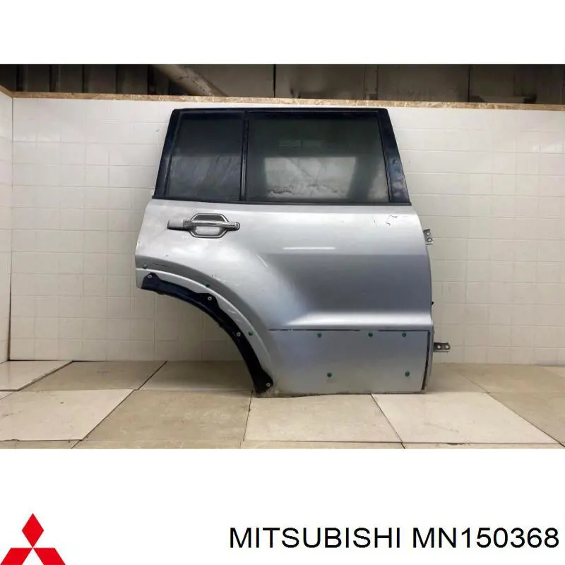 Двері задні, праві Mitsubishi Pajero 3 (Міцубісі Паджеро)