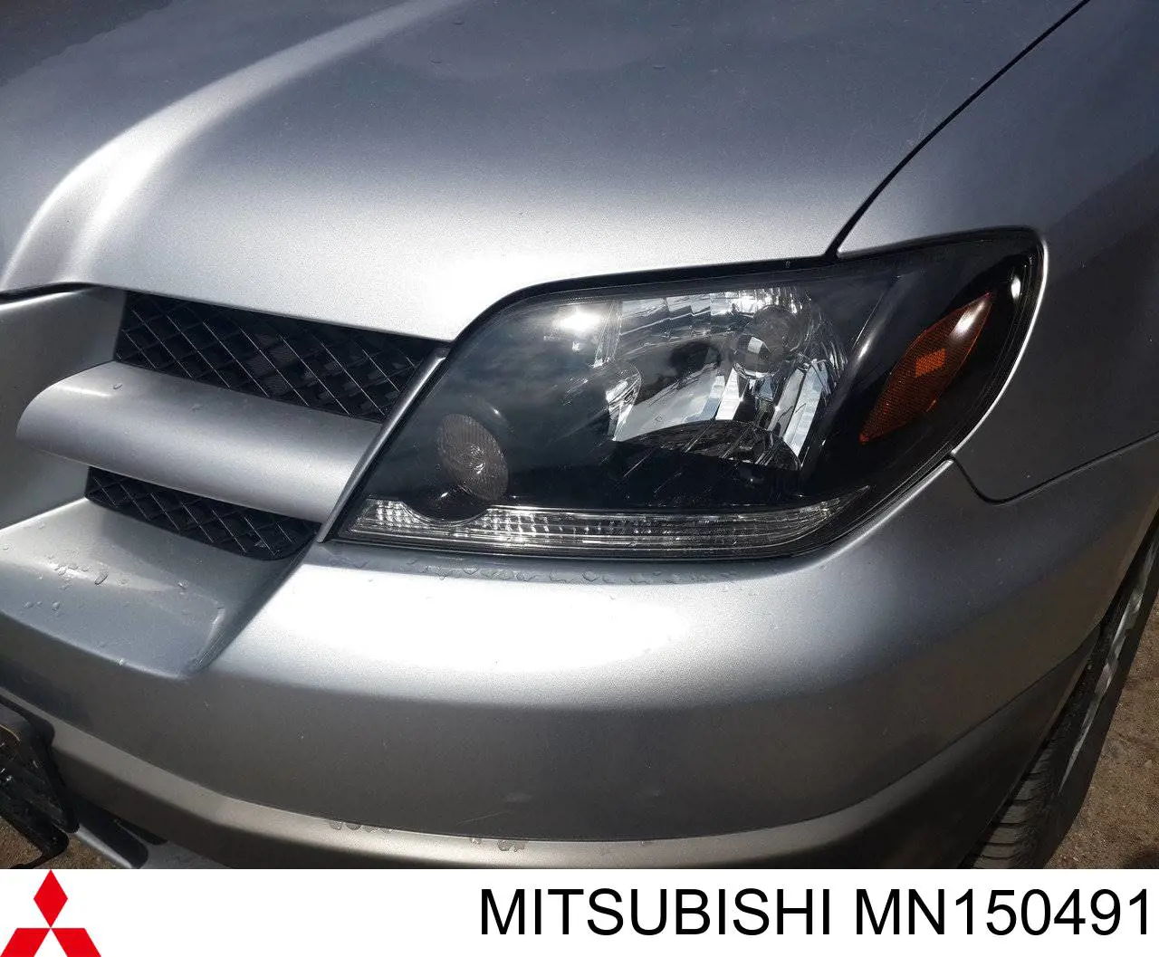 MN150491 Mitsubishi фара ліва