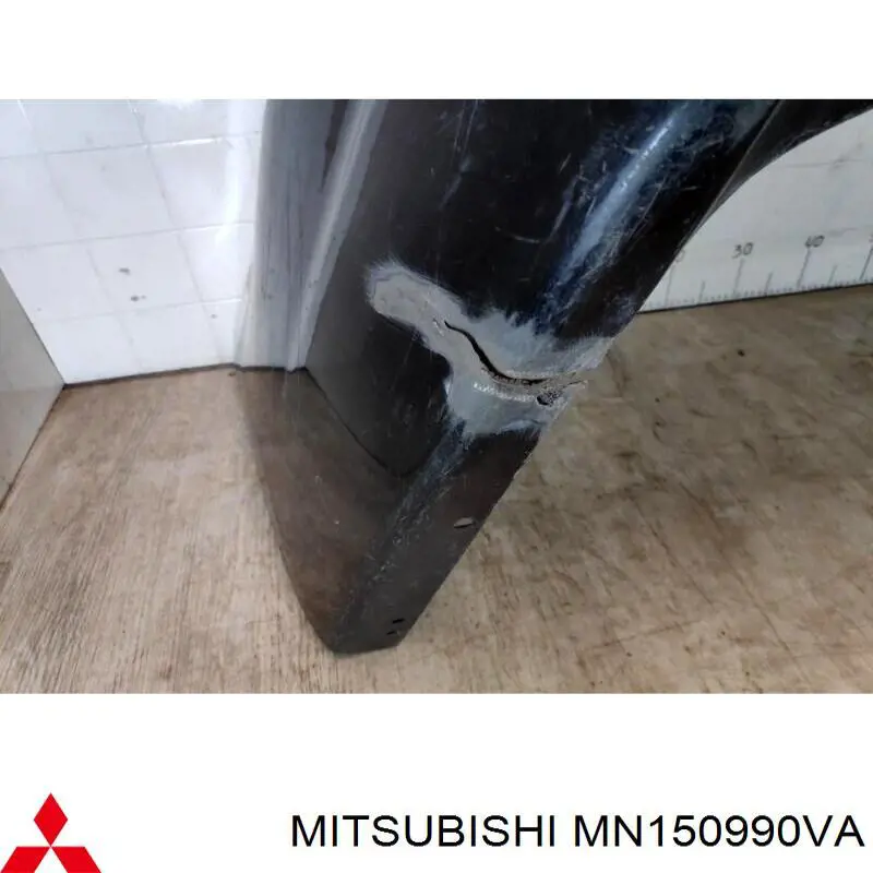 Бампер задній Mitsubishi MN150990BA
