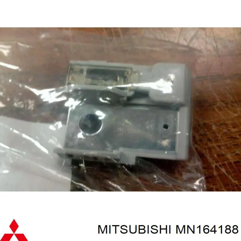 MN164188 Mitsubishi Запобіжник