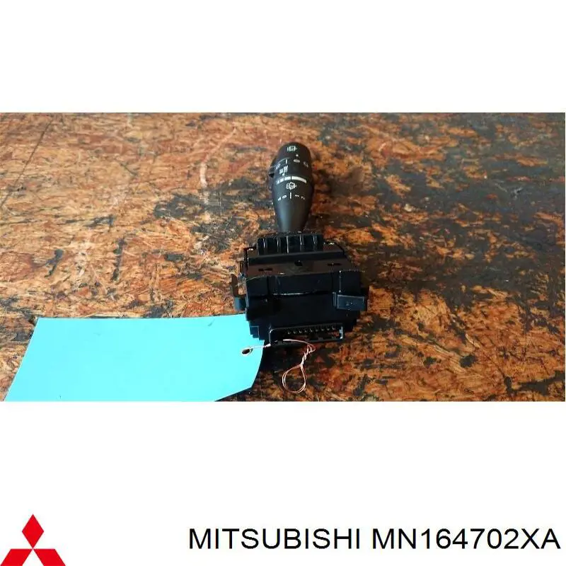 MN164702XA Mitsubishi Перемикач підрульовий, правий