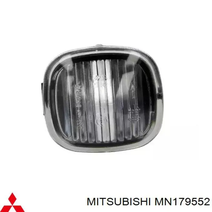 Скло плафона освітлення салона/кабіни Mitsubishi Pajero 4 LONG (V90) (Міцубісі Паджеро)