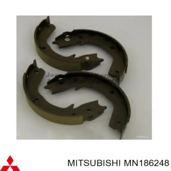 MN186248 Mitsubishi колодки ручника/стоянкового гальма