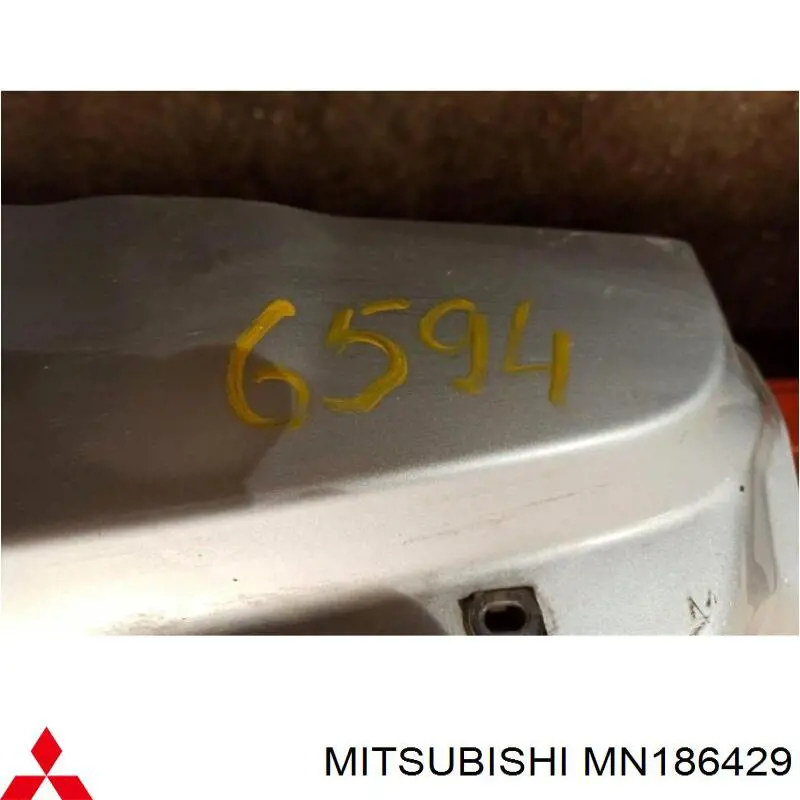 Купити MN186429 Mitsubishi Задня ляда