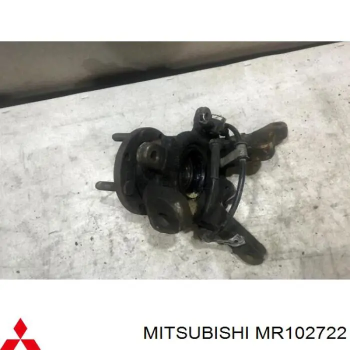 Цапфа передні праві Mitsubishi MR102722 ціна, від 30.47 USD